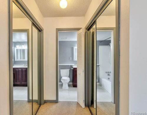 2269 Oswego Way, Aurora CO 80014-1151 exterior