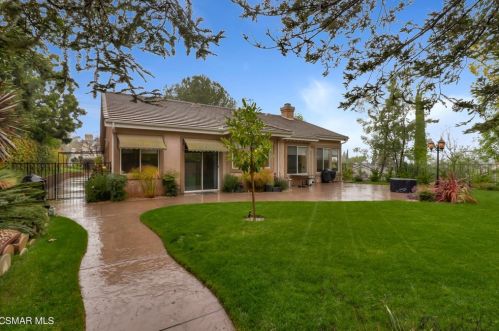 1267 Fitzgerald Rd, Simi Valley CA 93065-4480 exterior