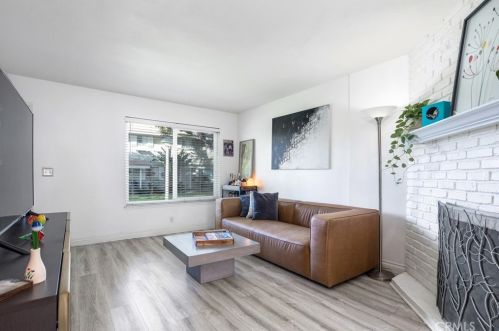 19913 Keswick Ln, Huntington Beach CA  92646-4250 exterior