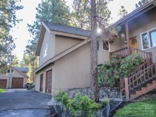 69020 Barclay Pl, Black Butte Ranch, OR 97759-9693