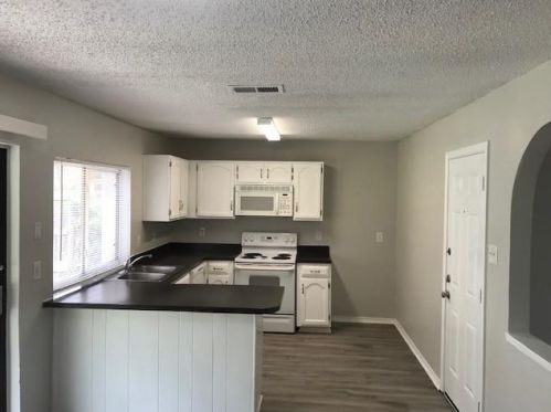 1601 Meridian Way, Garland TX  75040-5357 exterior