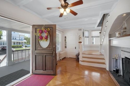 40 Wayne Pl, Nutley, NJ 07110-2816