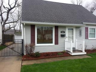 18805 Rockland Ave, Cleveland OH  44135-3961 exterior