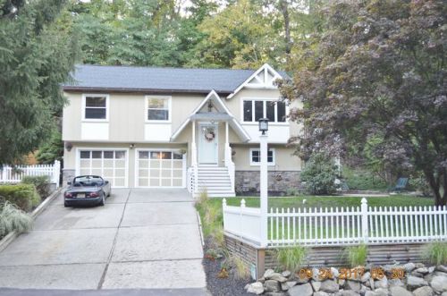 62 Sutton Trl, Hopatcong, NJ 07843-1737
