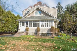 10 Ward Ave, Wyckoff, NJ 07481-2022