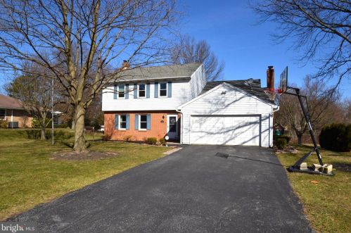 7598 Lakeside Ave, Harrisburg, PA 17112-4212