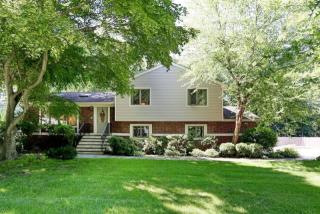 317 Meadowbrook Rd, Wyckoff, NJ 07481-3460