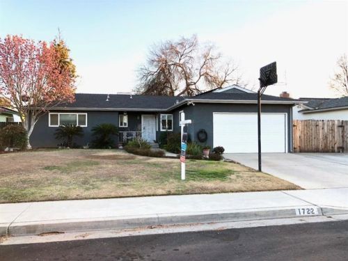 1722 Dennis Ave, Clovis, CA 93611-3009