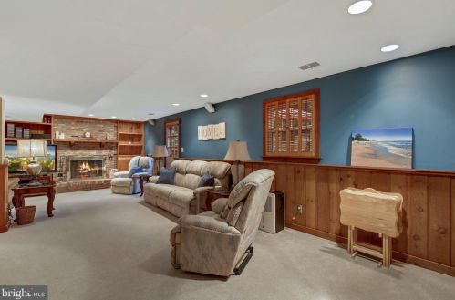 176 Berrywood Dr, Severna Park MD 21146-2033 exterior