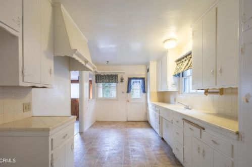 3213 Park Vis Dr, Glendale CA 91214-3355 exterior