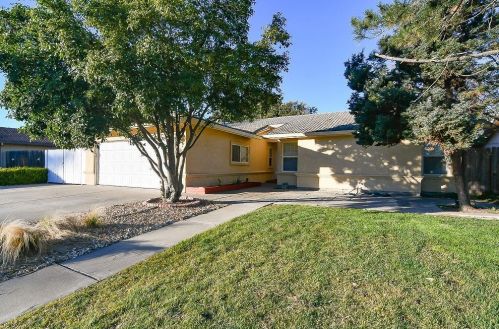 785 Cypress St, Manteca, CA 95336-2701