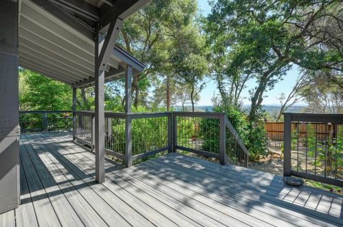 485 Riverview Dr, Auburn, CA 95603-5733
