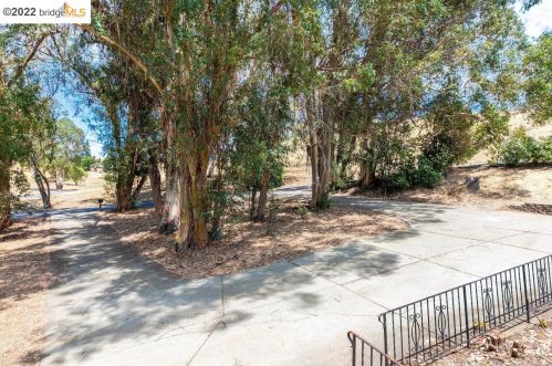 6 Pillon Real, Concord CA  94523-1622 exterior