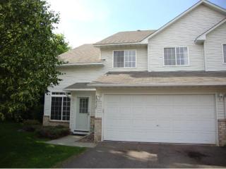 8582 Quarry Ridge Ln, Saint Paul MN  55125-7539 exterior