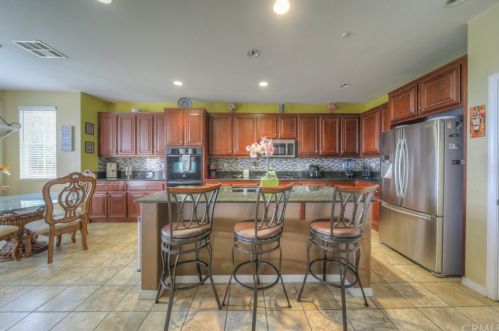 9380 Dauchy Ave, Riverside CA  92508-9213 exterior