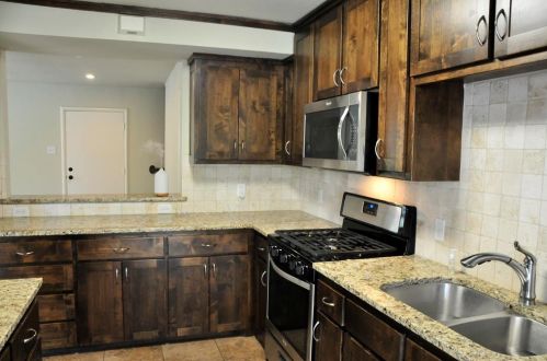 4202 Glenwood Ave, Dallas TX  75205-4319 exterior