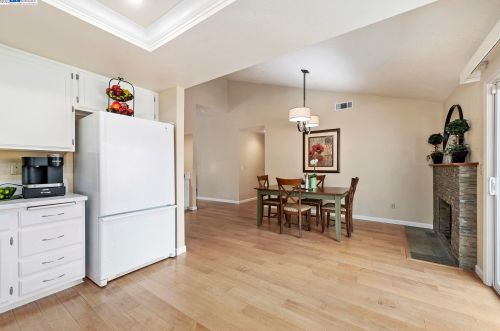 5240 Felicia Ave, Livermore, CA 94550-2305