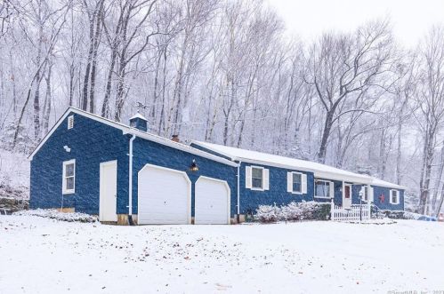 158 Scully Rd, Somers CT  06071-1723 exterior
