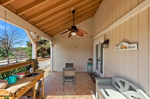 17368 Owl Tree Rd, Riverside CA  92504-9529 exterior