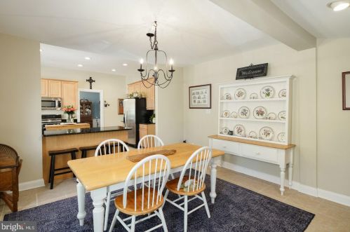 316 Washington Ave, Tavistock NJ 08033-3327 exterior