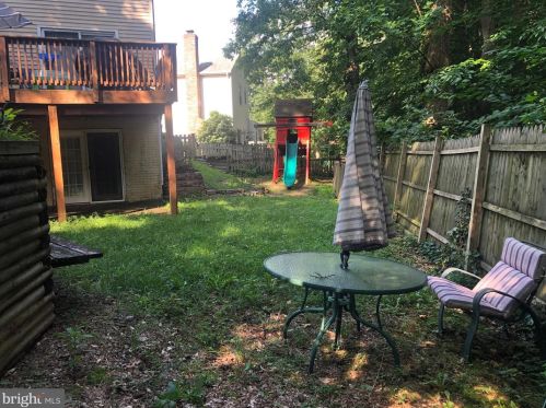 8232 Woodstown Ct, Springfield VA  22153-3534 exterior