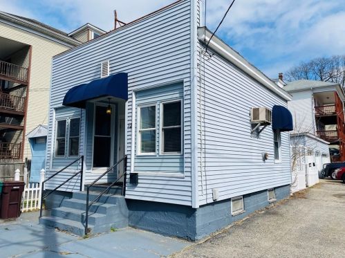 42 Transit St, Woonsocket, RI 02895-5876