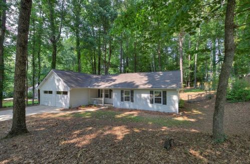 410 Walnut Dr, Holly Springs, GA 30189-5106