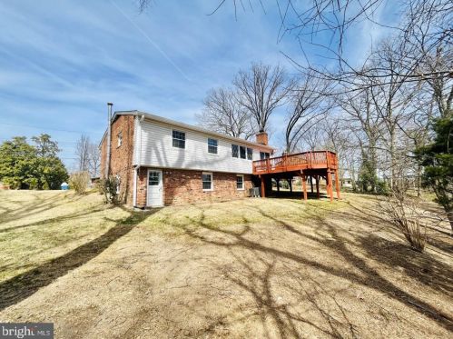 6705 Jerome St, Springfield VA  22150-2009 exterior