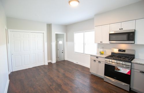 1481 Vincennes St, Crete IL  60417-2809 exterior
