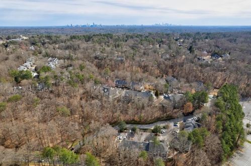 101 Bainbridge Dr, Atlanta GA  30327-4269 exterior