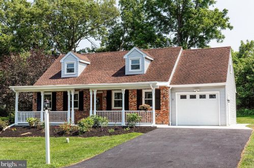 6 Myrtlewood Ct, Lancaster, PA 17603-9209