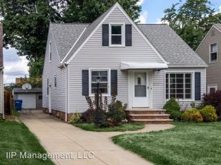 5702 Allanwood Dr, Cleveland OH  44129-3846 exterior