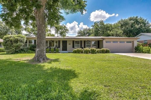 4012 Shannon Dr, Fort Worth, TX 76116-7932