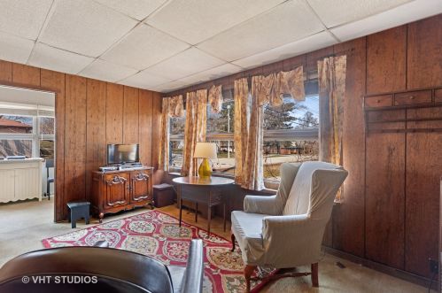 428 Ruby St, Willowbrook IL  60514-2710 exterior