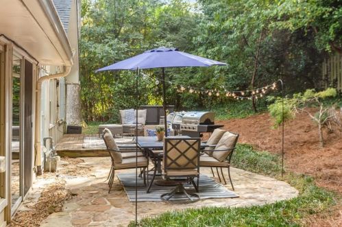 5150 High Point Rd, Atlanta GA  30342-2344 exterior