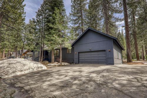10561 Golden Pine Rd, Truckee, CA 96161-3156