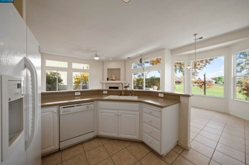 490 Cypress Dr, Rio Vista, CA 94571-9758