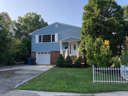 61 Christol St, Metuchen, NJ 08840-1406