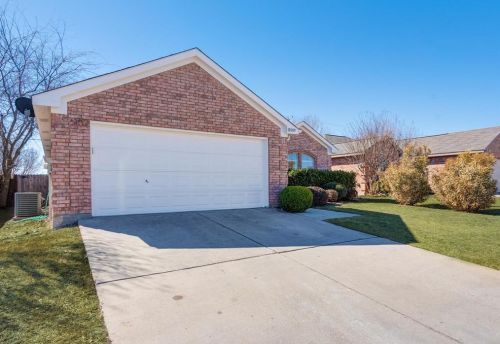 10509 Splitridge Ct, Fort Worth, TX 76108-6910