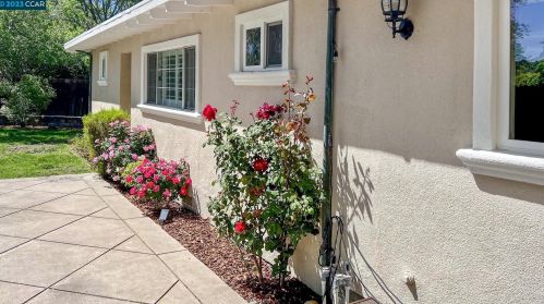 2031 Hoover Ave, Concord CA  94523-4621 exterior