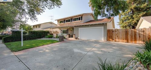 4549 Black Ave, Pleasanton, CA 94566-6001