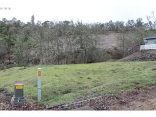 2904 Daysha Dr, Roseburg, OR 97471-2958