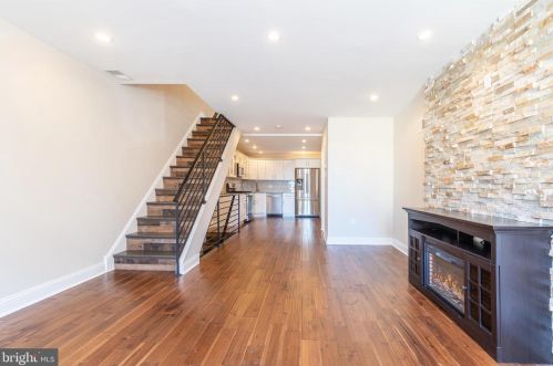 1123 26th St, Philadelphia, PA 19146-3934