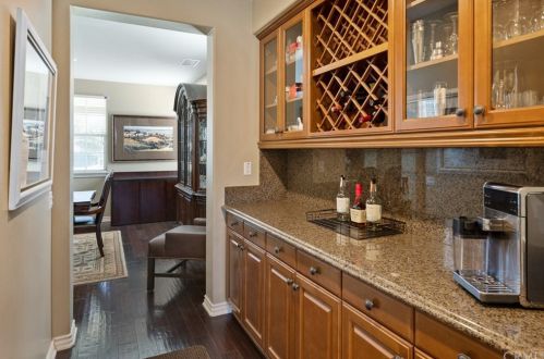 16093 Sierra Heights Dr, Riverside CA  92503-8449 exterior