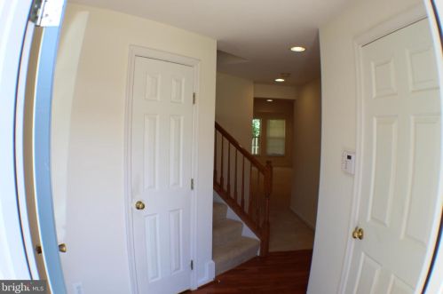 1420 Bird Watch Ct, Woodbridge, VA 22191-5558