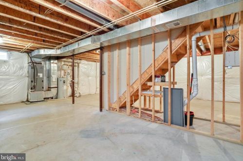 399 Lord Fairfax St, Charles Town WV  25414-2609 exterior