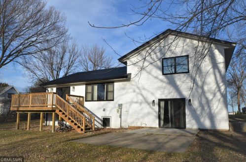 310 Sunrise Ln, Grove City, MN 56243-1141
