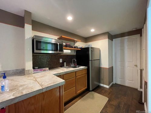 5226 Riviera Cir, Aurora CO 80015-6016 exterior