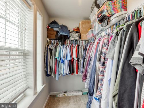 365 Chickamauga Dr, Harpers Ferry WV 25425-3633 exterior