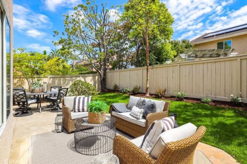 7 Rhode Is, Irvine CA  92606-1755 exterior
